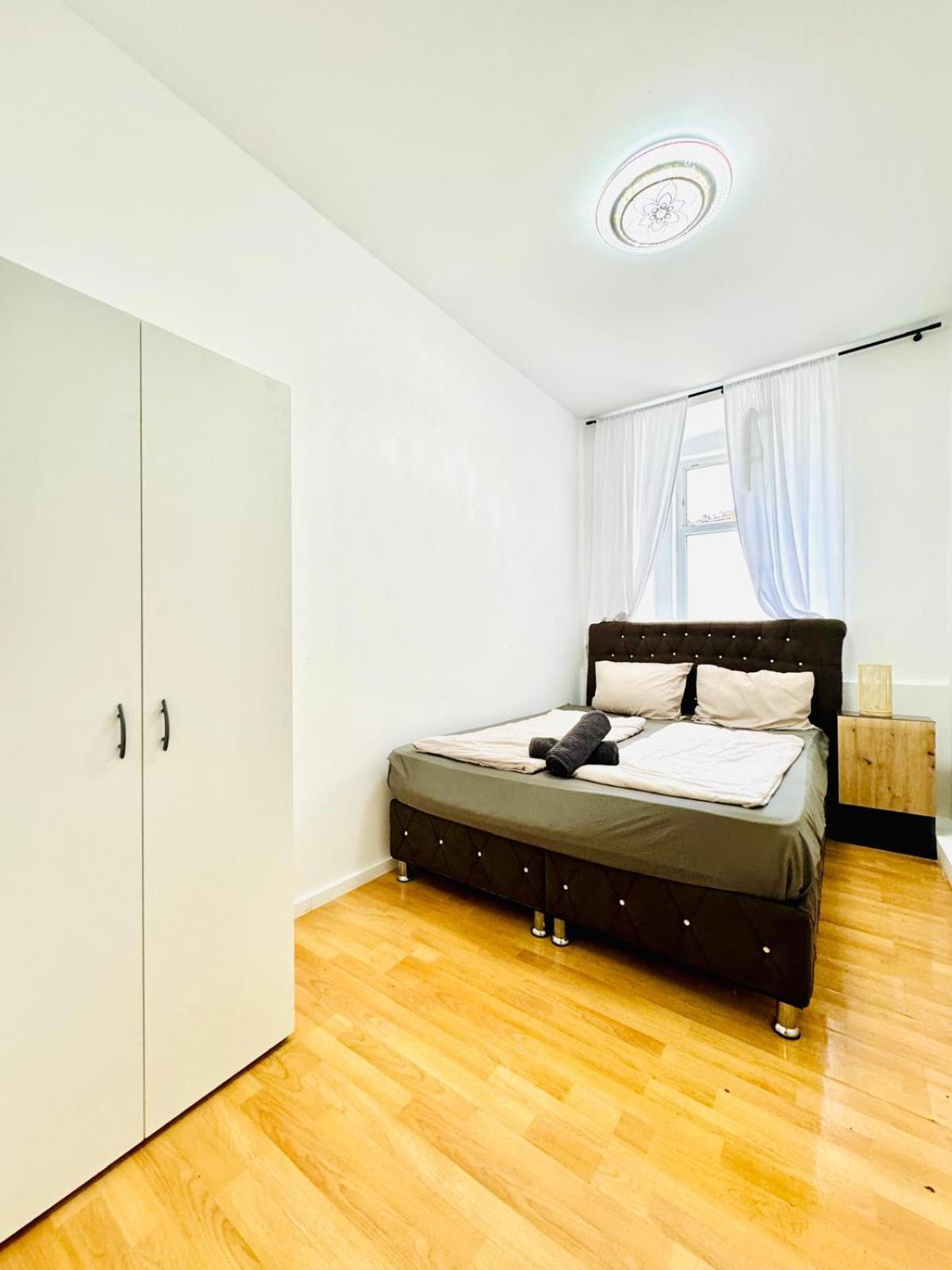 Comfy Rooms In A Shared Apt, 8Min To Rathausplatz Вена Экстерьер фото